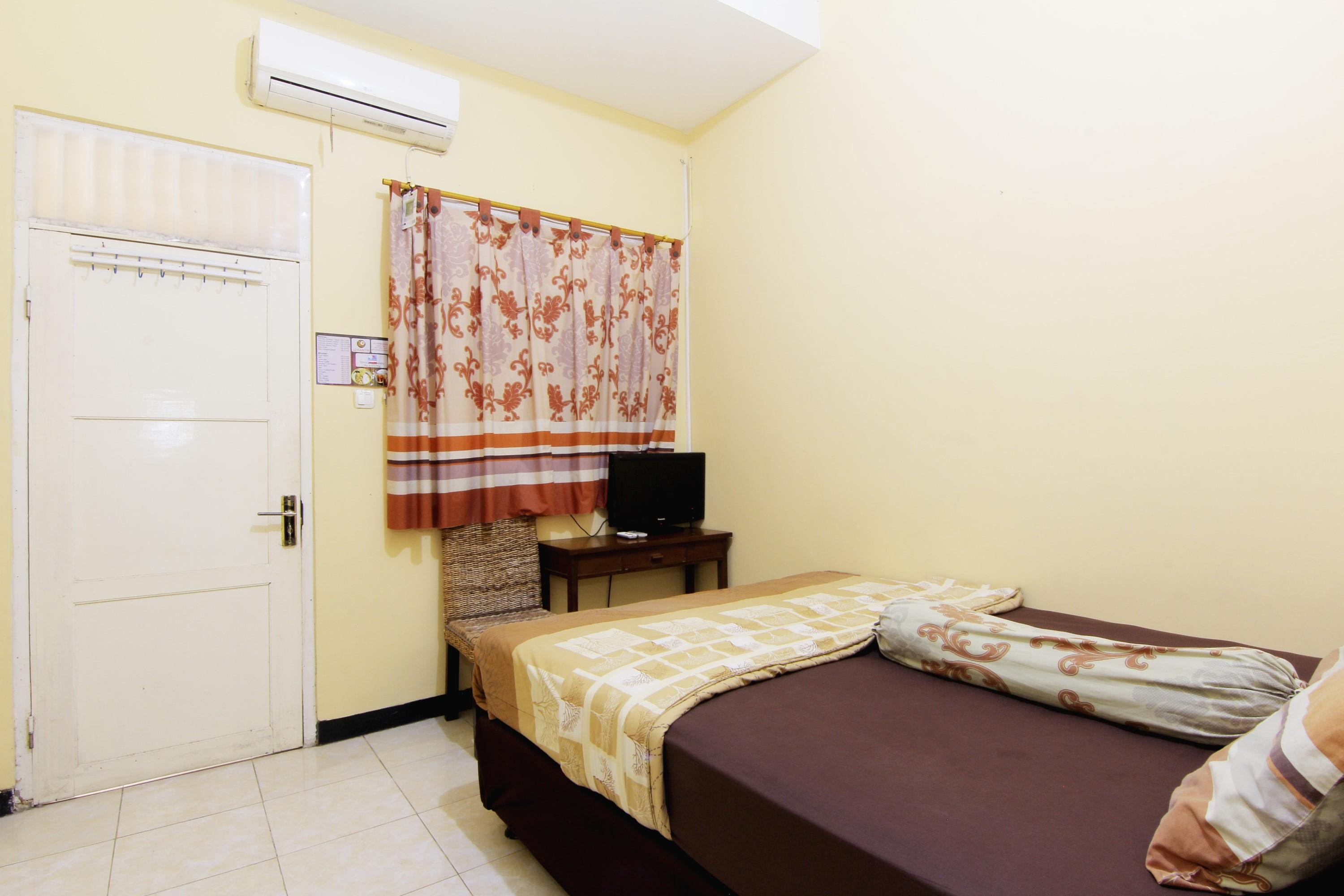Отель Jj House Gejayan Kejayan Экстерьер фото
